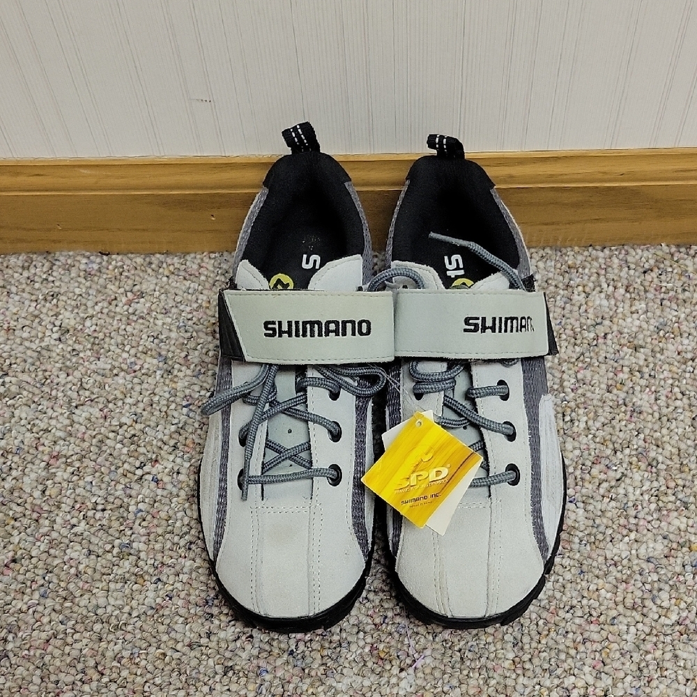 Shimano Women's Gray Cycling Shoes SH-MT40WL. New With Tags sz 9 men's 7